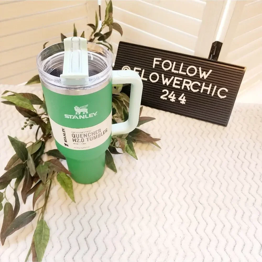 STANLEY QUENCHER H2.0 TUMBLER GREEN BRAND NEW - Picture 1 of 6